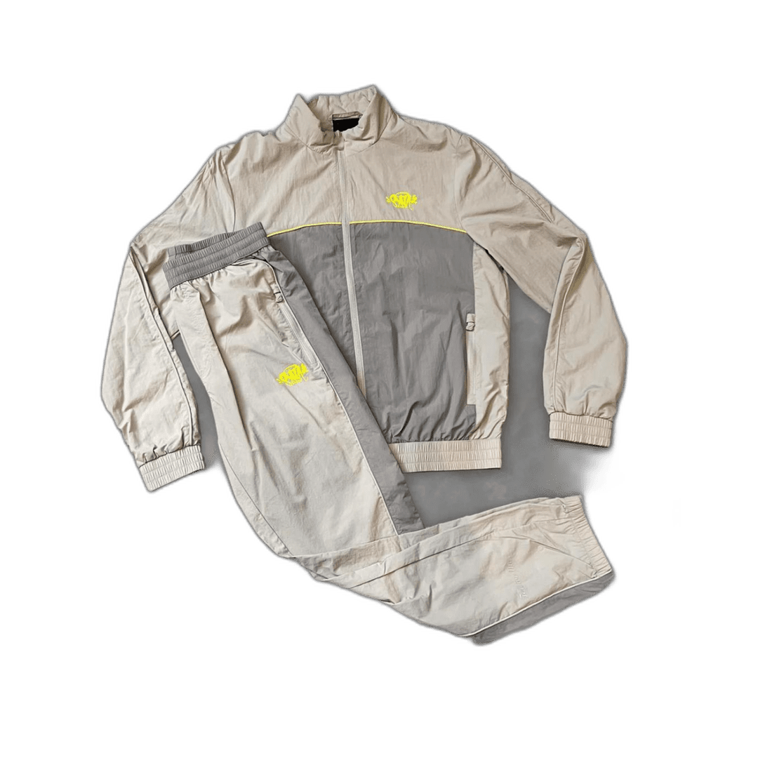 SYNAWORLD ‘SYNA LOGO’ SHELL TRACKSUIT - CREAM/GREY/YELLOW | Plugstationuk