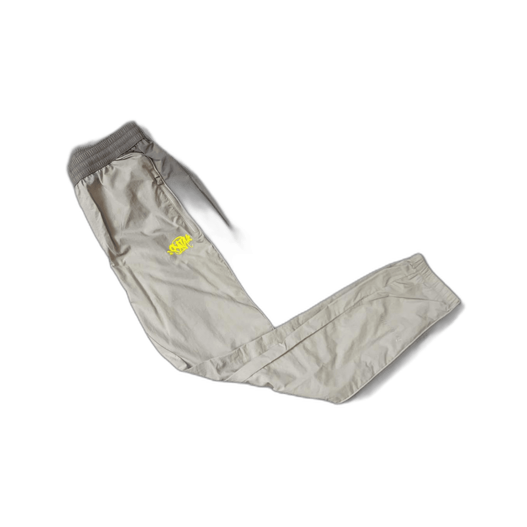 SYNAWORLD ‘SYNA LOGO’ SHELL TRACKSUIT - CREAM/GREY/YELLOW | Plugstationuk