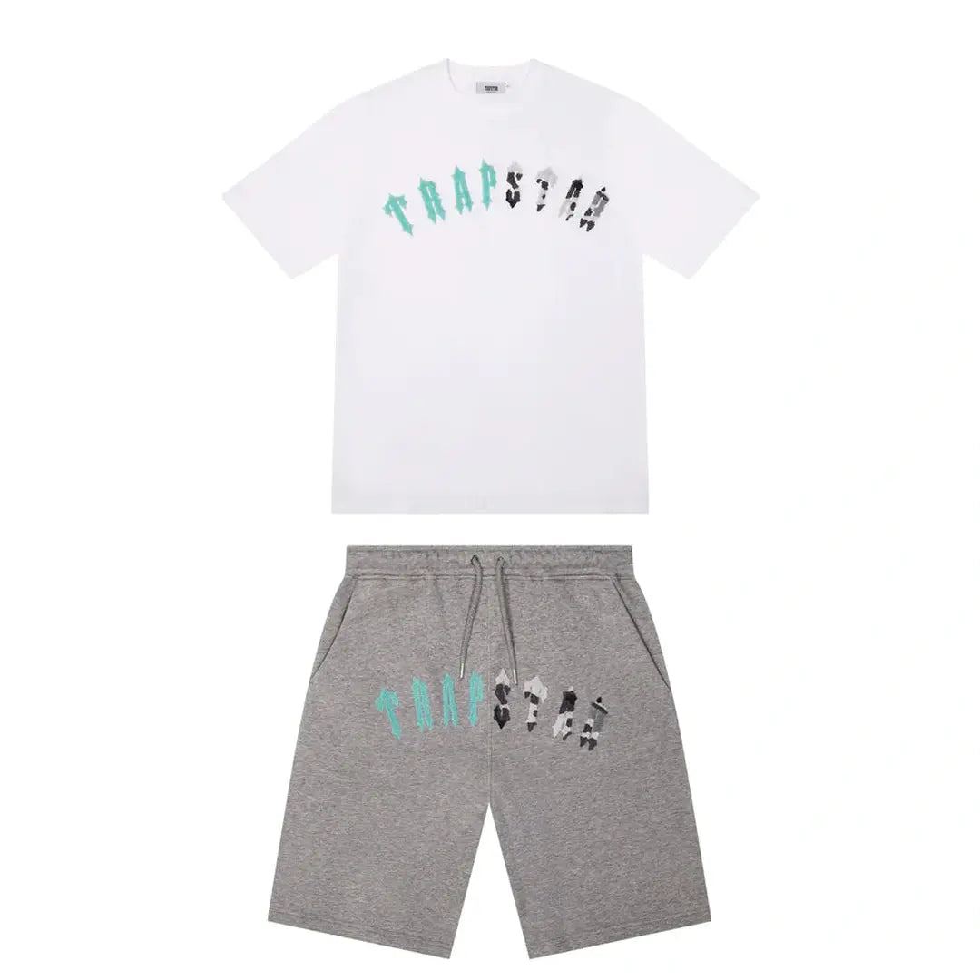 TRAPSTAR IRONGATE ARCH CHENILLE SHORT SET - GREY/SEA BLUE | Plugstationuk