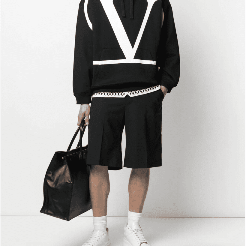 VALENTINO V Logo Hoodie | Plugstationuk